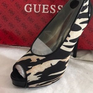 Ladies Guess Stiletto Hidden platform peeptoe slipon multifabric black heel 8.5m